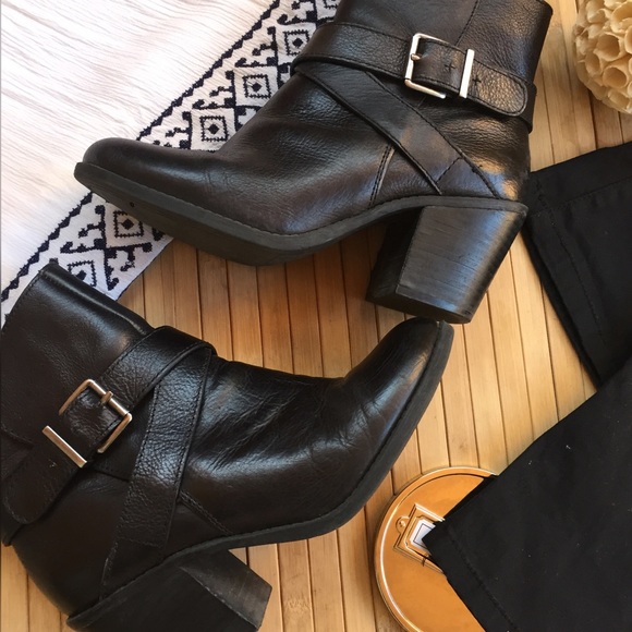 bcbgeneration black booties